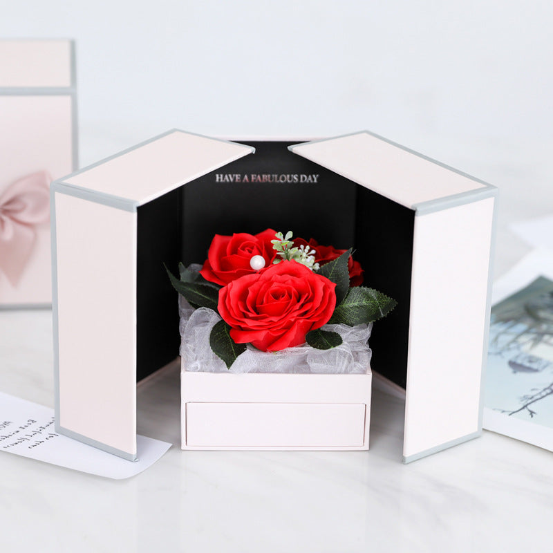 PETAL PROMISE GIFT BOX