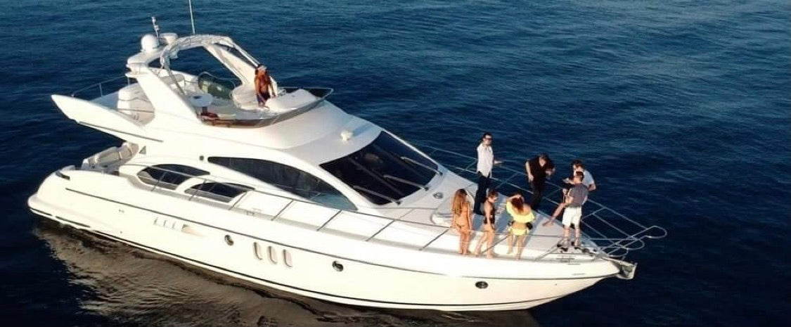 60’ AZIMUT LUX YACHT