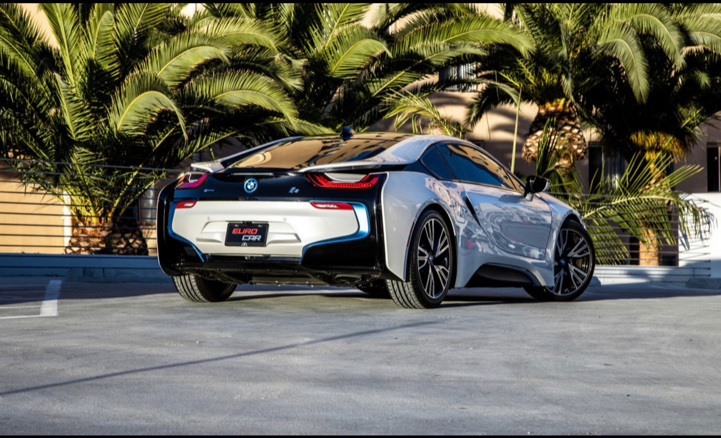 BMW LUX I8