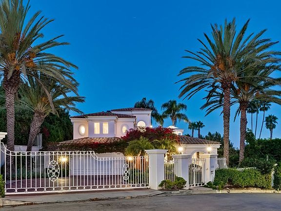 STRADELLA LUX VILLA (Bel Air, CA)