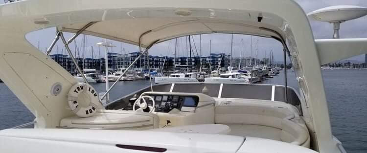 60’ AZIMUT LUX YACHT