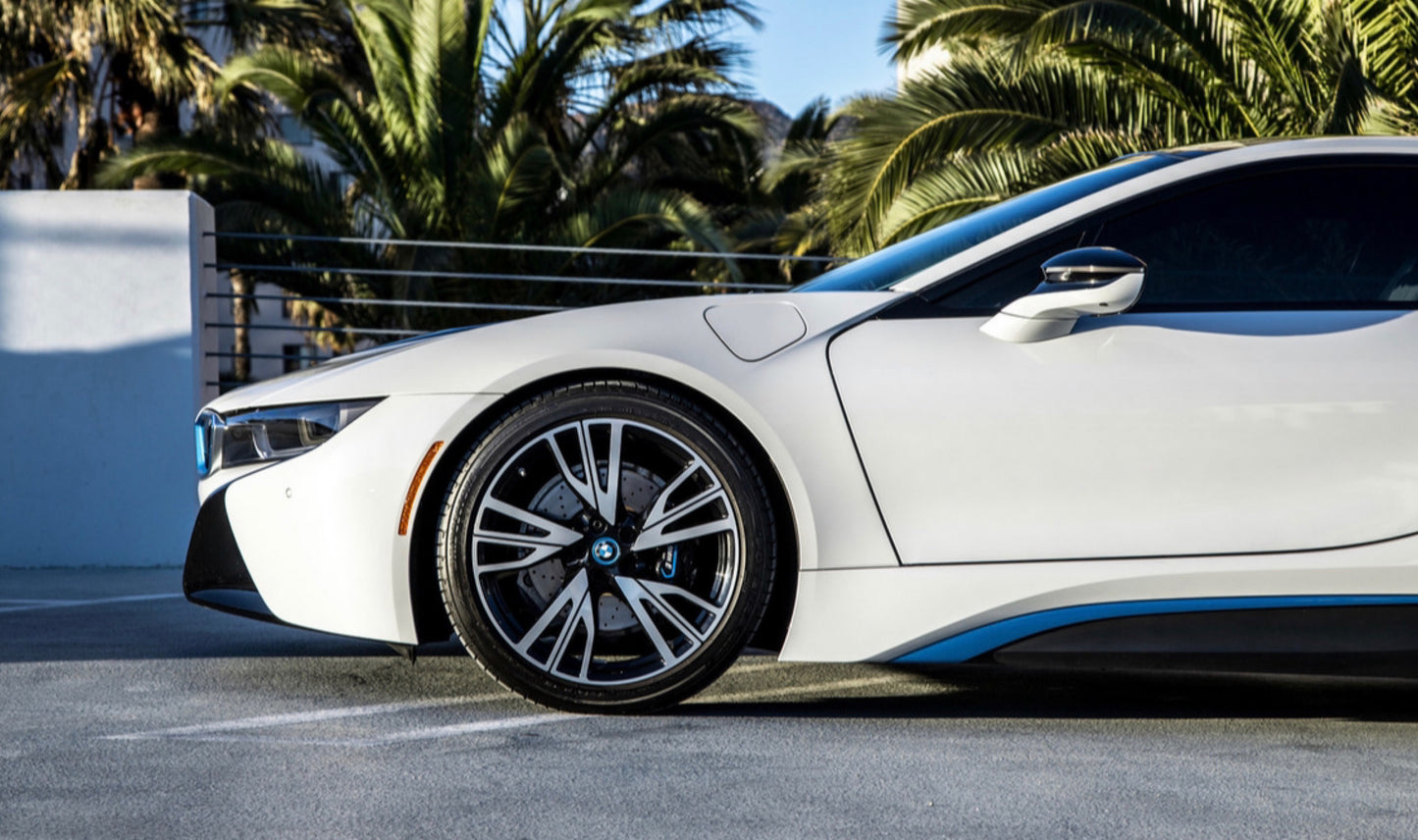 BMW LUX I8