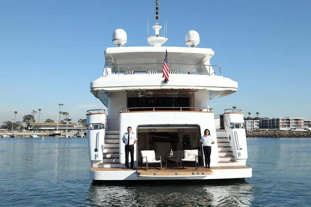 125' BEYOND LUX YACHT