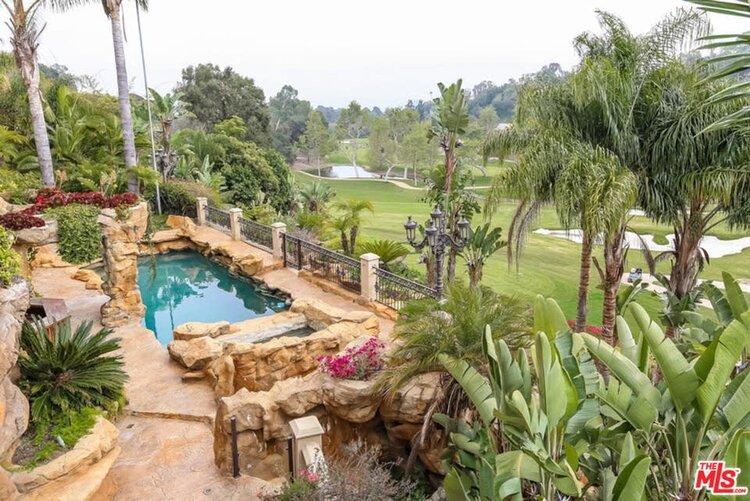 TROPICAL LUX RESORT (Bel Air, CA)