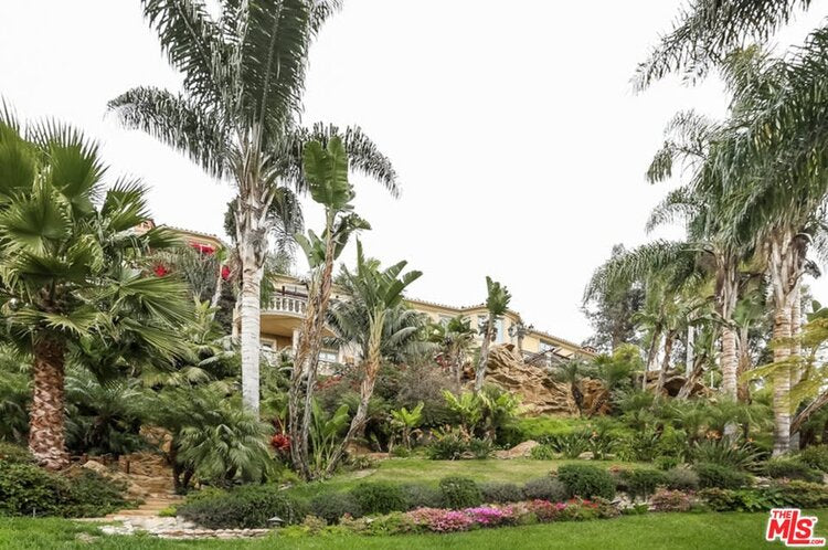 TROPICAL LUX RESORT (Bel Air, CA)