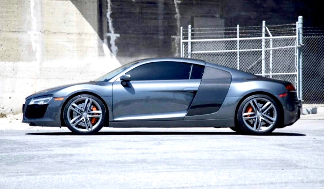 AUDI LUX R8