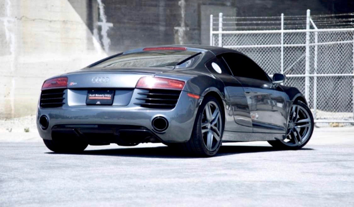 AUDI LUX R8